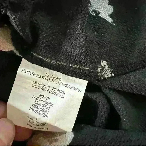 Takara size small floral pattern dress shirt with bow tie on the sides - Picture 4 of 5